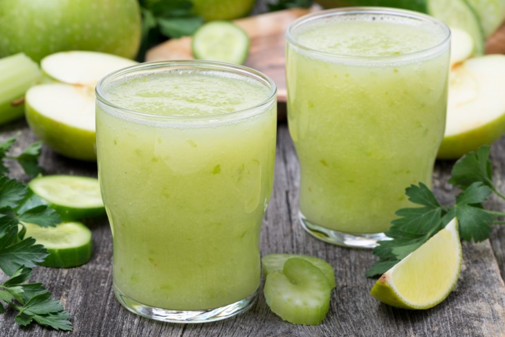 detox cocktail of green apple, celery and lime