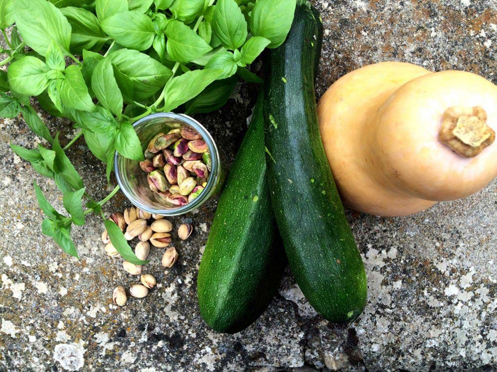 Ingredients carpaccio amb vinagreta de pistatxos