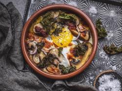 Cassoletes de verdures i ous