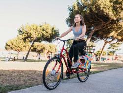 Bicicletes i motos 100% elèctriques, l’alternativa real per reduir la contaminació
